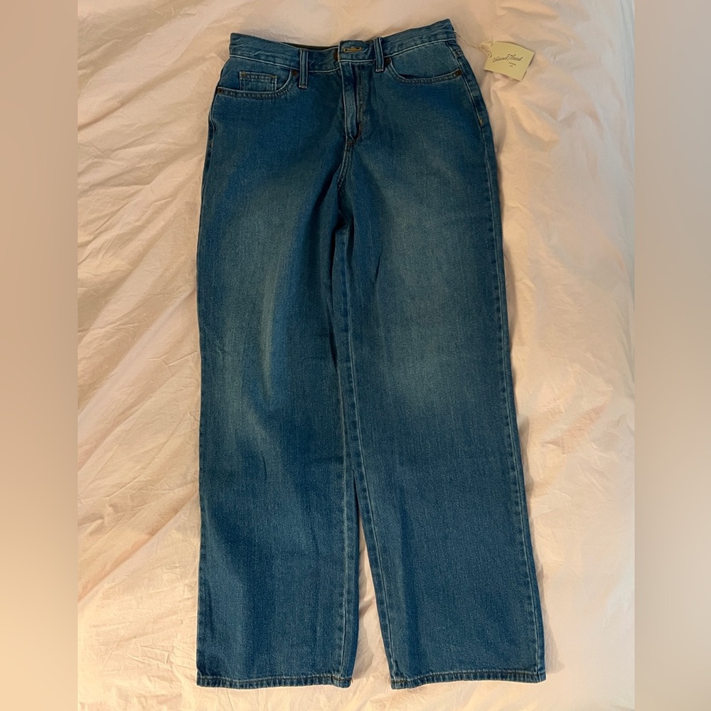 NWT Universal Thread Women’s Jeans RELAXED WIDE LEG 28 WAIST LONG Medium Wash